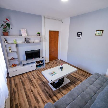 Relax Trebinje Apartment Bagian luar foto