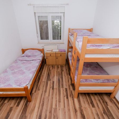 Relax Trebinje Apartment Bagian luar foto